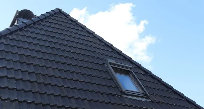 colocar claraboya con apertura electrónica al mejor precio barato en Villamalea