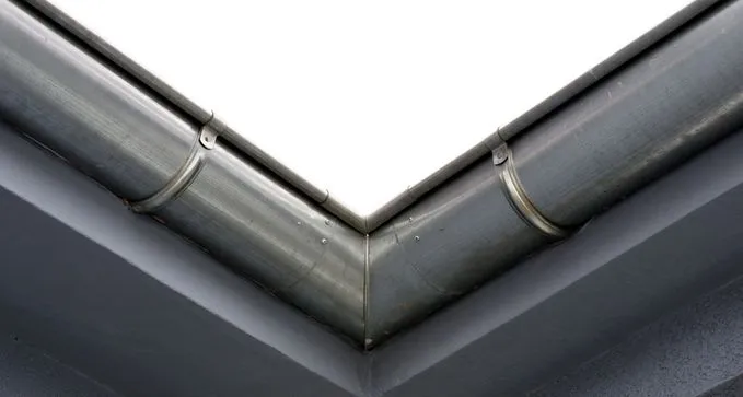 instalar canalones de acero galvanizado en Elche de la Sierra