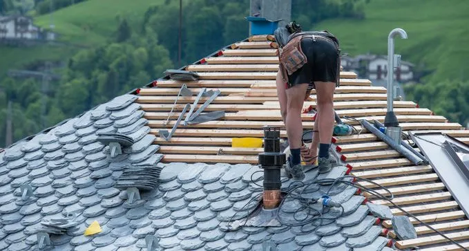 montar un tejado de pizarra nuevo a precio económico en Tobarra